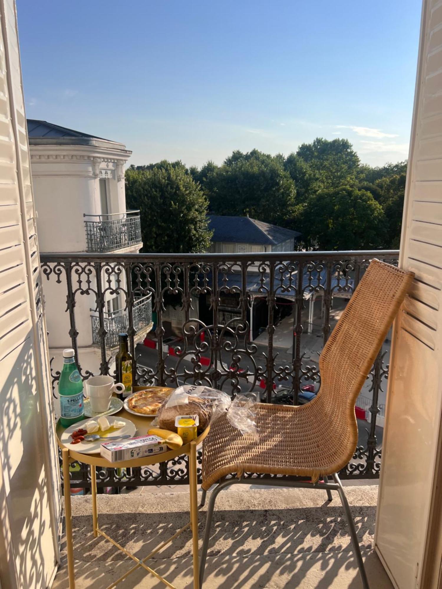 Apartment Le Splendid - Hypercentre - Proche Opera & Parcs - Thermes