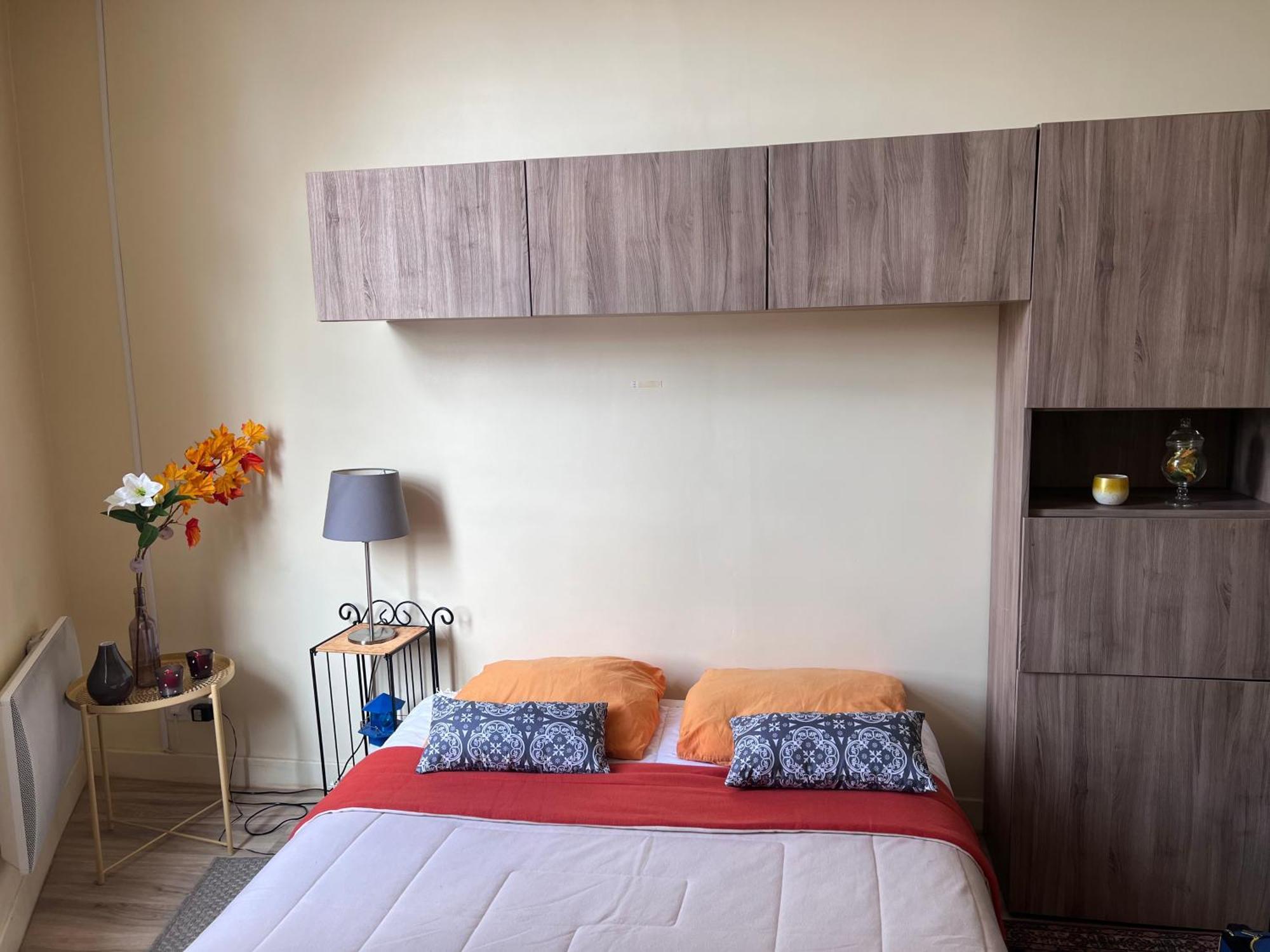 Apartment Le Splendid - Hypercentre - Proche Opera & Parcs - Thermes *