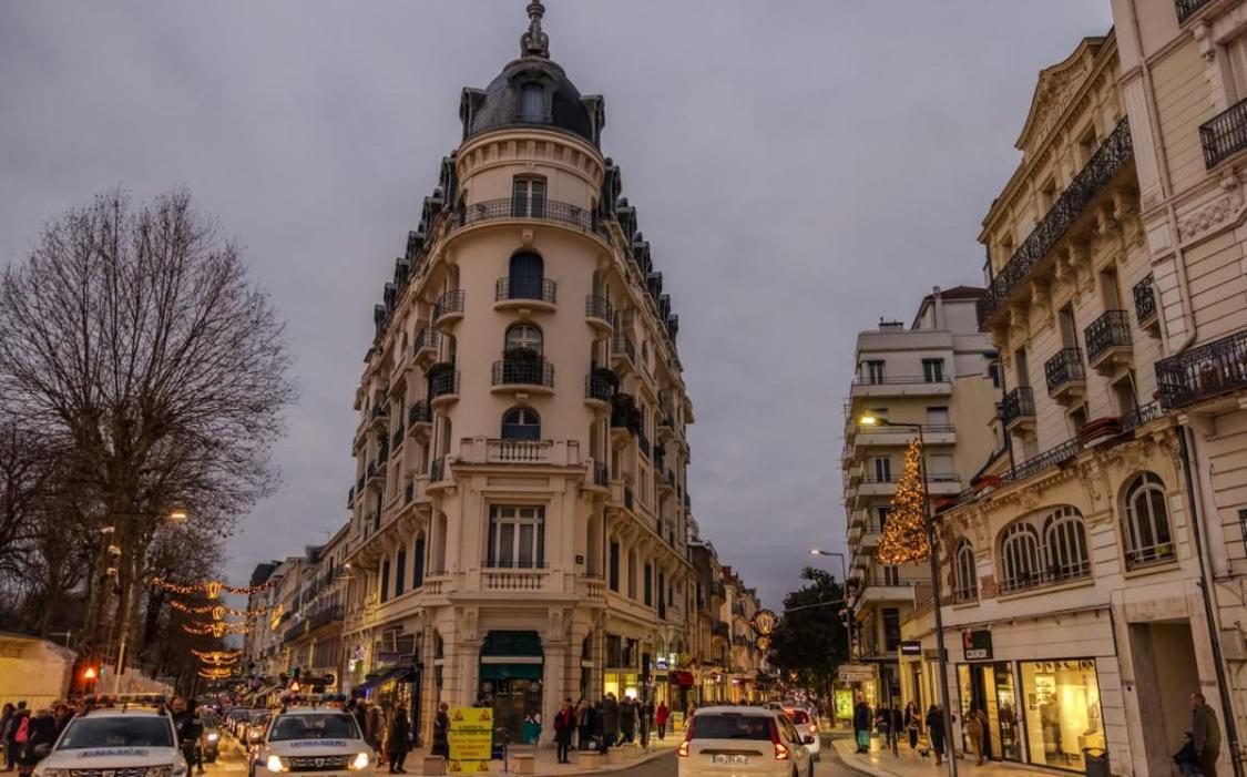 Le Splendid - Hypercentre - Proche Opera & Parcs - Thermes Appartement